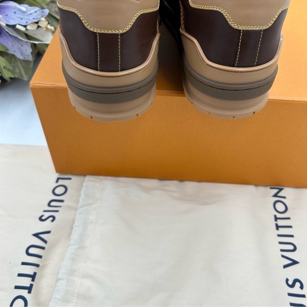 Men’s Louis Vuitton trainer sneaker size 11 fits 13 US made in Italy.RARE FIND! - Picture 7 of 11